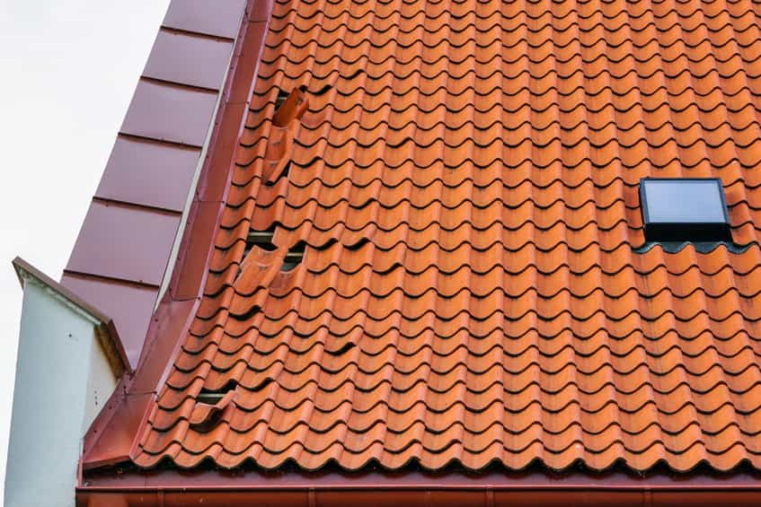 When to Call for Roof Repair in Orlando